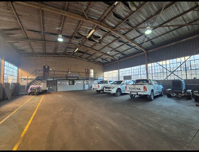 620M² WAREHOUSE FOR SALE IN KNIGHTS